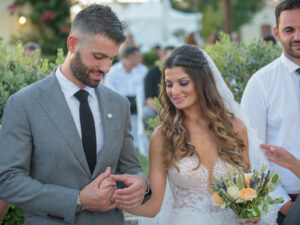 a wonderful wedding in chania mouratis photography 177